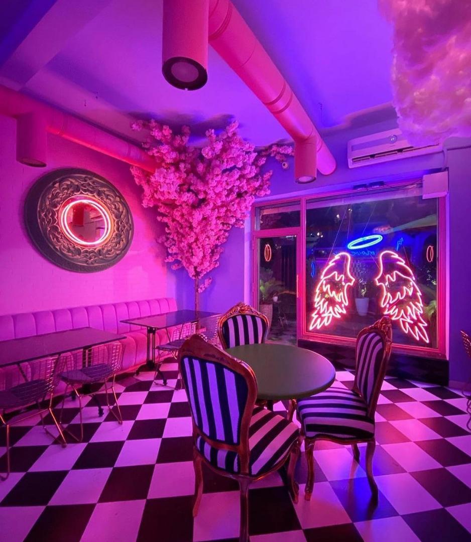 کافه‌های صورتی