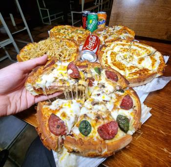 پیتزا سه فر (شهرک غرب) 